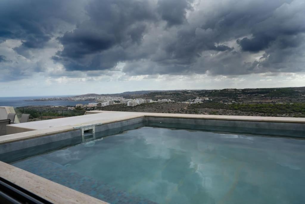 Lux Sea&Country Views With Pool Apartman Mellieħa Kültér fotó