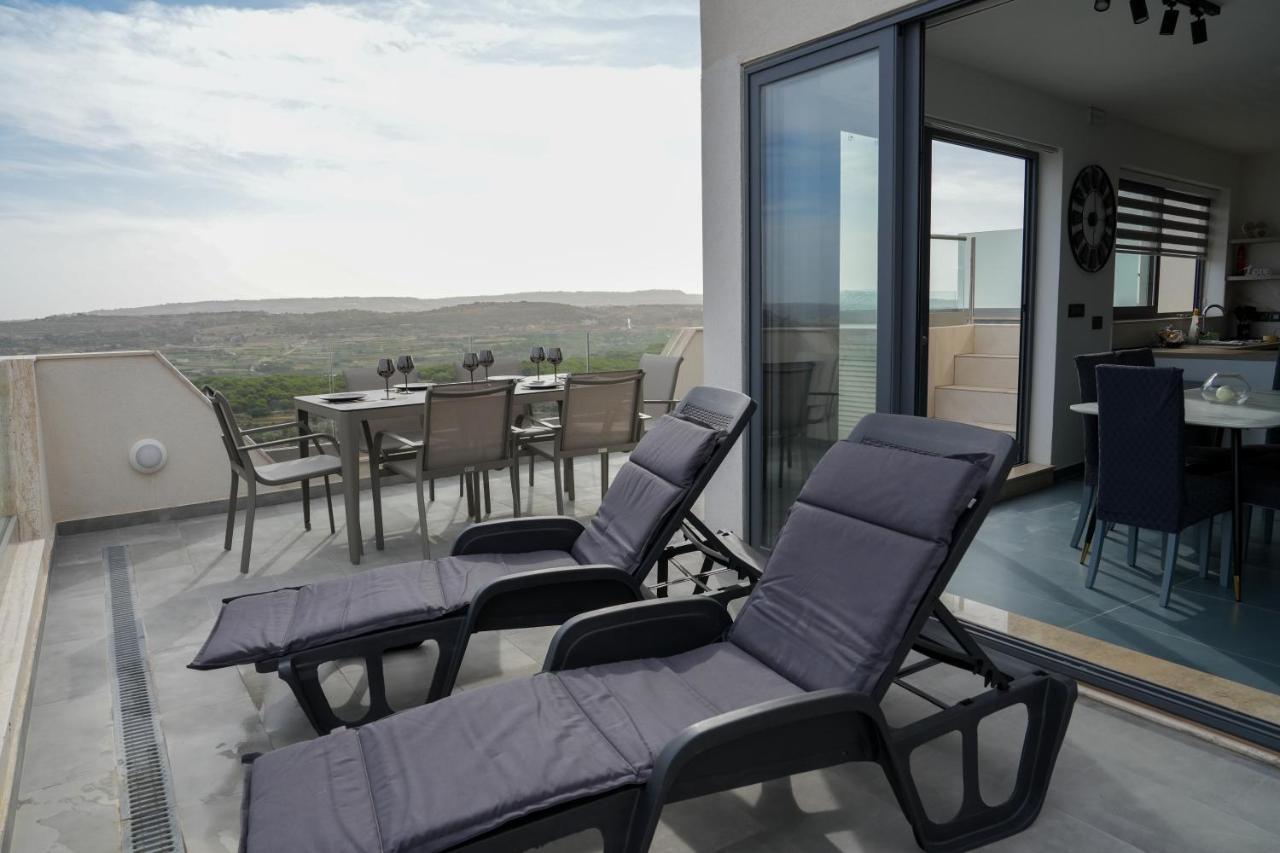 Lux Sea&Country Views With Pool Apartman Mellieħa Kültér fotó